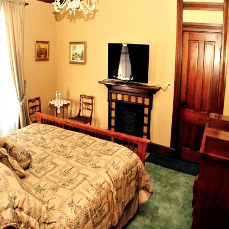 Herrold On Hill Bed And Breakfast Wabash Eksteriør billede