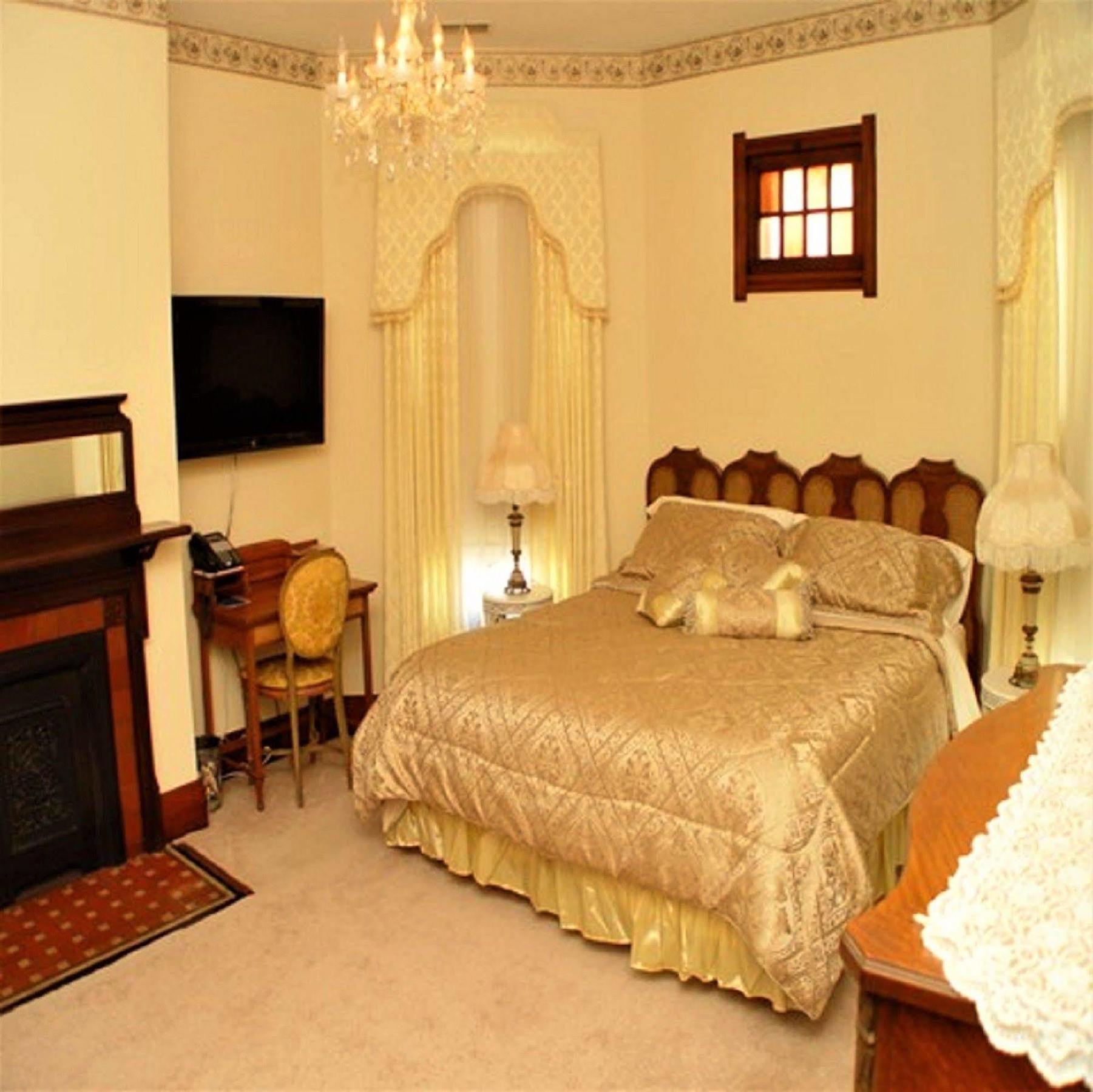 Herrold On Hill Bed And Breakfast Wabash Eksteriør billede