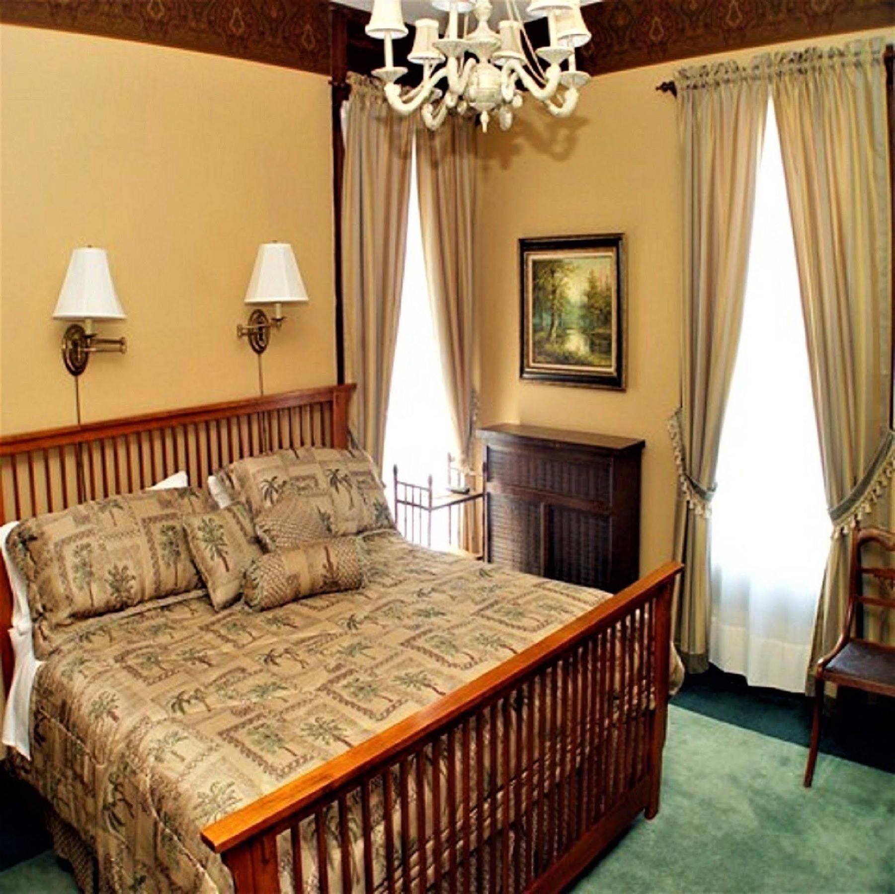 Herrold On Hill Bed And Breakfast Wabash Eksteriør billede